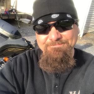 Meet your Posher, Dennis